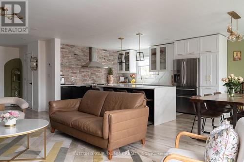 30 Buchanan Crescent, Thorold, ON - Indoor