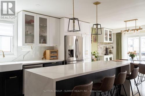 30 Buchanan Crescent, Thorold, ON - Indoor Photo Showing Kitchen With Upgraded Kitchen