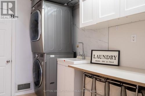 30 Buchanan Crescent, Thorold, ON - Indoor Photo Showing Laundry Room