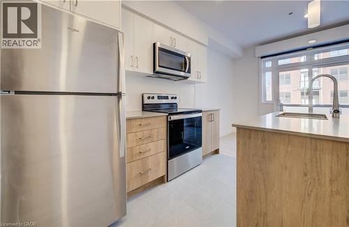 31 Mill Street Unit# 28, Kitchener, ON - Indoor Photo Showing Kitchen With Stainless Steel Kitchen