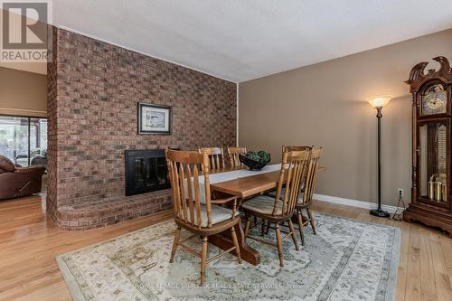 2431 Britannia Road, Burlington, ON - Indoor Photo Showing Dining Room