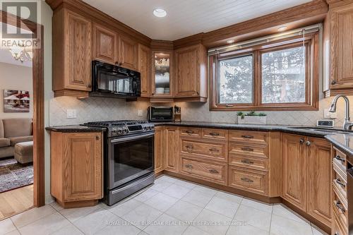 2431 Britannia Road, Burlington, ON - Indoor Photo Showing Kitchen