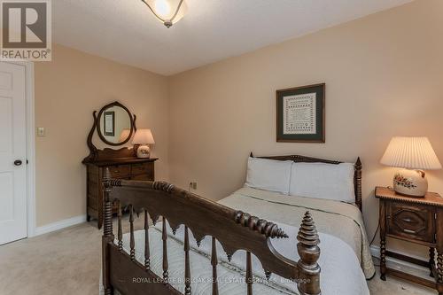 2431 Britannia Road, Burlington, ON - Indoor Photo Showing Bedroom