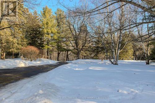 2431 Britannia Road, Burlington, ON - Outdoor With View