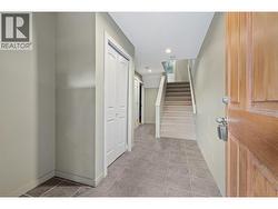 Foyer - 