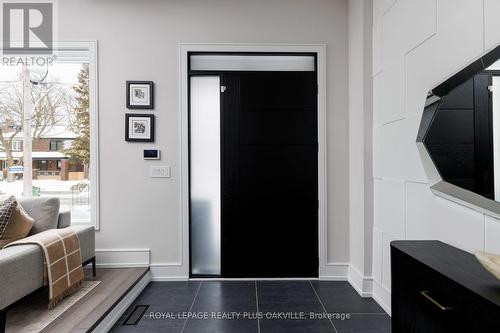 367 Manor Road E, Toronto, ON - Indoor