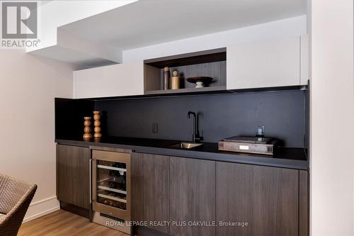 367 Manor Road E, Toronto, ON - Indoor