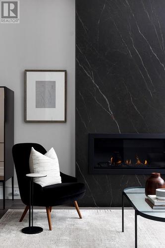 367 Manor Road E, Toronto, ON - Indoor