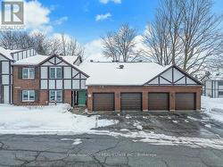 B - 8 STONEHILL COURT  Ottawa, ON K2M 1E5