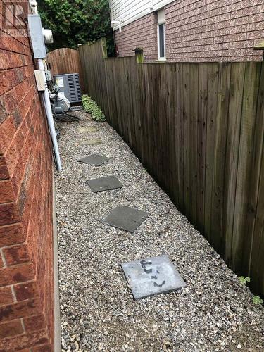 562 Erinbrook Drive, Kitchener, ON - Outdoor