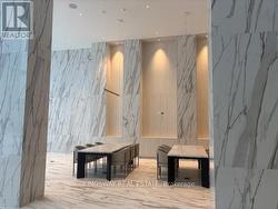 810 - 448 BURNHAMTHORPE ROAD W  Mississauga, ON L5B 0R4