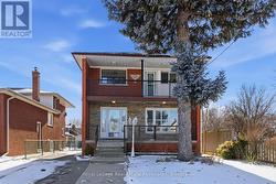 117 HARDING AVENUE  Toronto, ON M6M 3A4