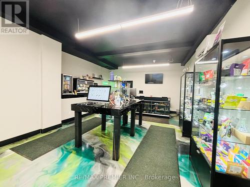 983 Lakeshore Road E, Mississauga, ON 