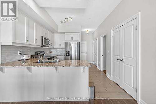 1109 - 260 Villagewalk Boulevard, London North, ON - Indoor Photo Showing Kitchen With Stainless Steel Kitchen With Upgraded Kitchen