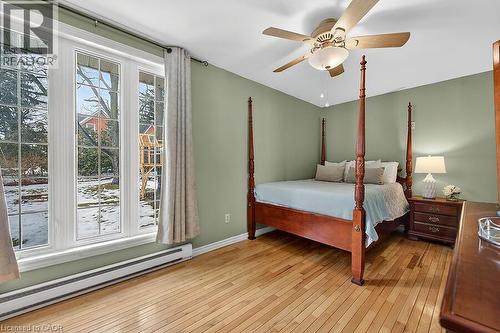 149 Argyle Street N, Caledonia, ON - Indoor Photo Showing Bedroom