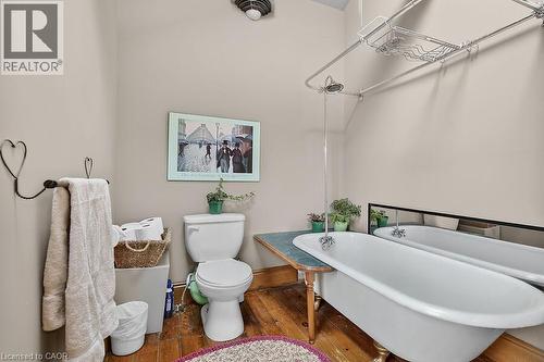 149 Argyle Street N, Caledonia, ON - Indoor Photo Showing Bathroom