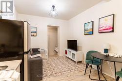 2 - 212 WILSON STREET  Hamilton (Landsdale), ON L8R 1E5