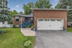 31 JOHN DILLINGNO STREET  Tay, ON L0K 2A0