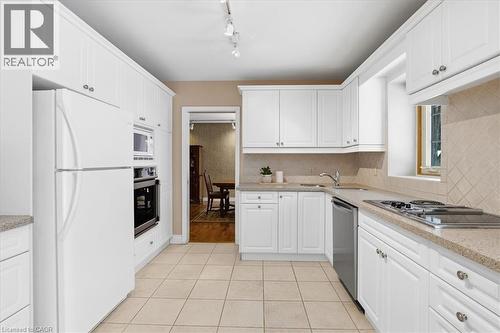 438 Glasgow Street, Kitchener, ON - Indoor Photo Showing Kitchen