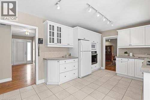 438 Glasgow Street, Kitchener, ON - Indoor Photo Showing Kitchen