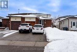 3314 STRABANE DRIVE  Mississauga, ON L5C 1W7