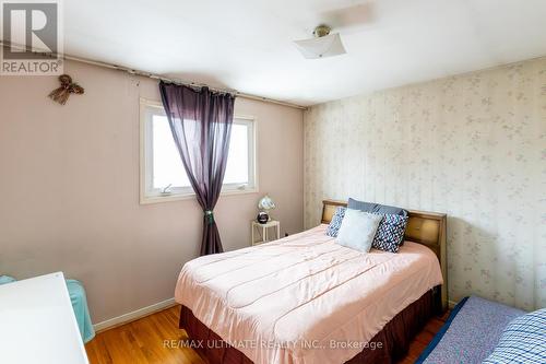 3314 Strabane Drive, Mississauga, ON - Indoor Photo Showing Bedroom