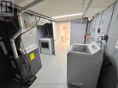 182 John Street, Hamilton, ON - Indoor Photo Showing Laundry Room