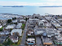 301-2421 Sidney Ave  Sidney, BC V8L 1Y8