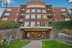 203 - 120 DARLINGTON PRIVATE  Ottawa, ON K1V 0X5