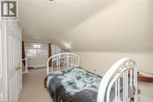 246 Ottawa Street S, Hamilton, ON - Indoor Photo Showing Bedroom