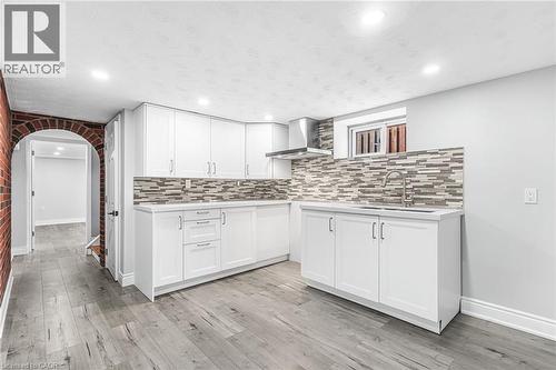 146 Craigroyston Road, Hamilton, ON - Indoor Photo Showing Kitchen With Upgraded Kitchen