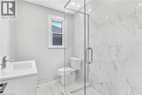 146 Craigroyston Road, Hamilton, ON - Indoor Photo Showing Bathroom