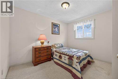 4 Hunter Road, Grimsby, ON - Indoor Photo Showing Bedroom