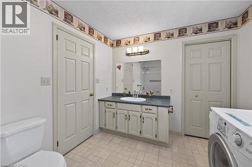 4 Hunter Road, Grimsby, ON - Indoor Photo Showing Laundry Room