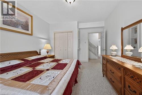 4 Hunter Road, Grimsby, ON - Indoor Photo Showing Bedroom