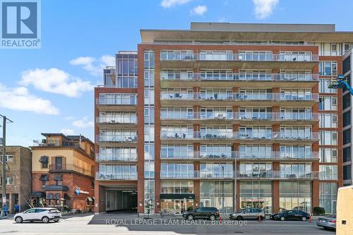 608 - 354 GLADSTONE AVENUE  Ottawa, ON K2P 0R4