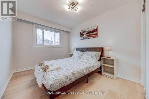 4023 Bishopstoke Lane, Mississauga, ON - Indoor Photo Showing Bedroom