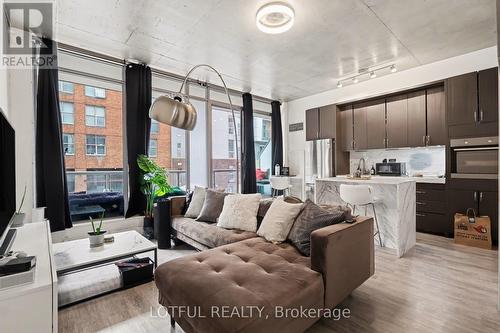 201 - 383 Cumberland Street, Ottawa, ON - Indoor