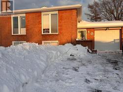 UPPER - 5 FORD STREET  Barrie, ON L4N 5X2