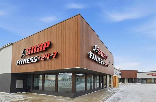 686 Springfield Road, Winnipeg, MB 