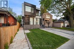 LOWER 1 - 41 DUNKIRK ROAD  Toronto, ON M4C 2M4