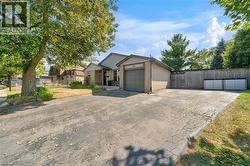 23 BISMARK Drive  Cambridge, ON N1S 4E6