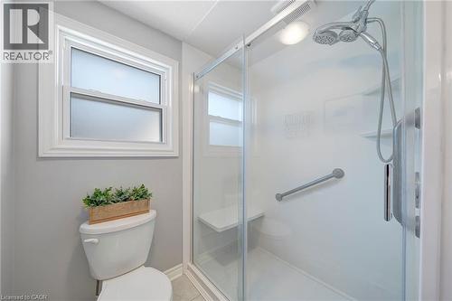 23 Bismark Drive, Cambridge, ON - Indoor Photo Showing Bathroom