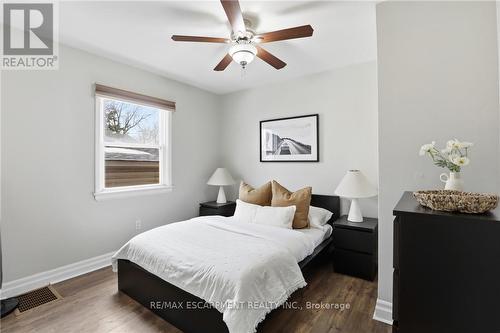 32 Audrey Street, Hamilton, ON - Indoor Photo Showing Bedroom