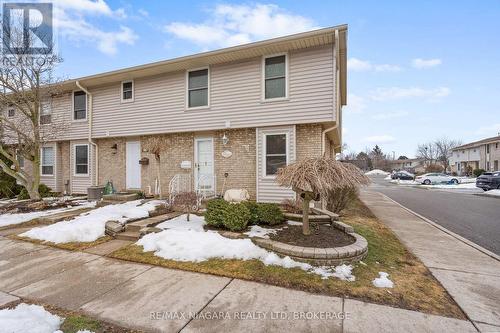 4 - 242 LAKEPORT ROAD  St. Catharines (Lakeport), ON L2N 6V2