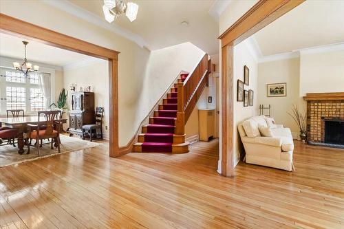 Hall d'entrée/Vestibule - 14 Place Parkman, Westmount, QC - Indoor Photo Showing Living Room With Fireplace