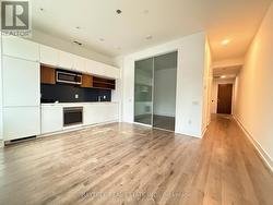 425 - 111 ST CLAIR AVENUE W  Toronto, ON M4V 1N5