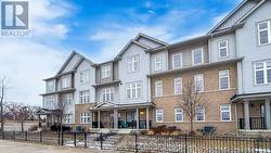 7 CORNERSIDE WAY  Whitby, ON L1M 0L8