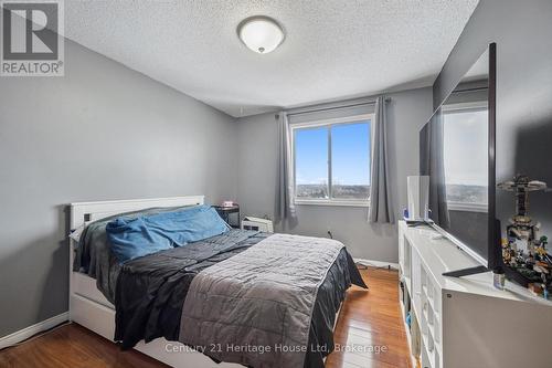 425 Misty Crescent, Kitchener, ON - Indoor Photo Showing Bedroom