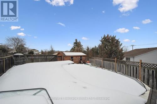 425 Misty Crescent, Kitchener, ON - Outdoor With Exterior